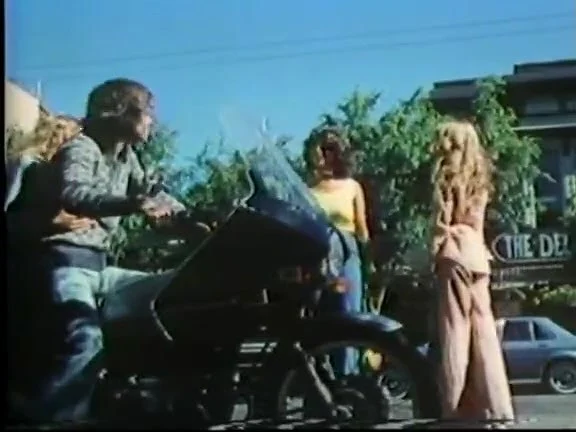 amber hunt maryanne fisher mitzi fraser in vintage xxx clip
