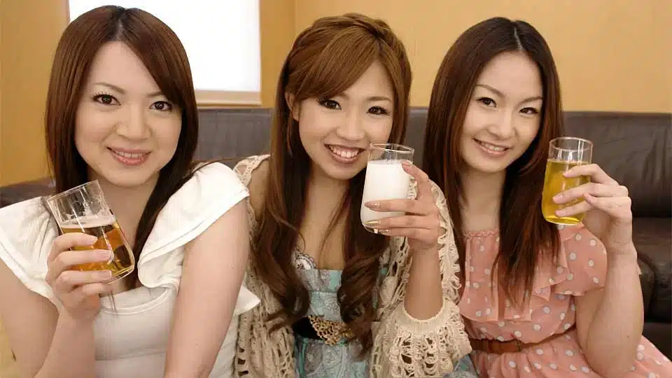 girls are having naughty chats with friends