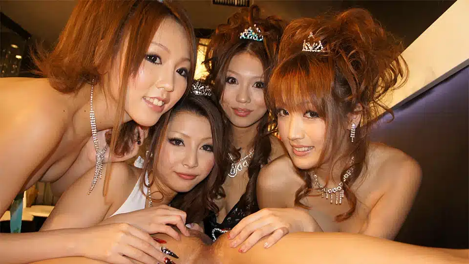 hot babes are amusing rich guys in the club